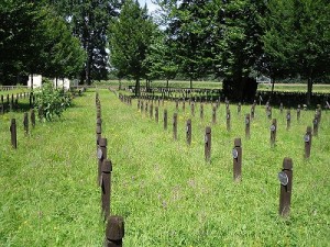 800px-Militärfriedhof_Lebring_8